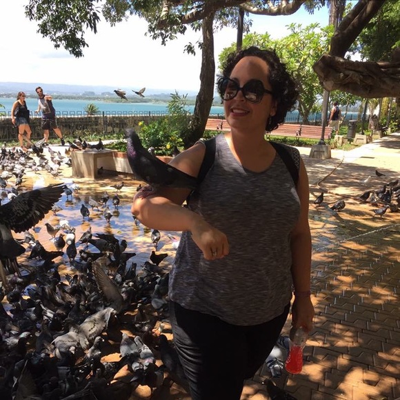 Meet your Posher, Michelle - Picture 3 of 5